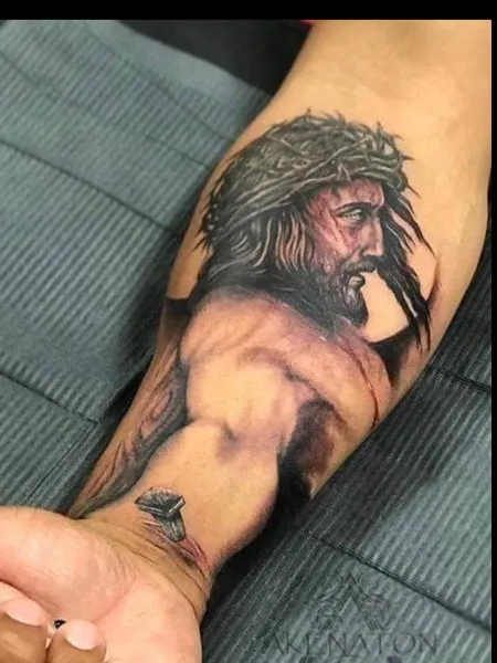 El Tatuaje de Cristo: Un Viaje Espiritual en la Piel