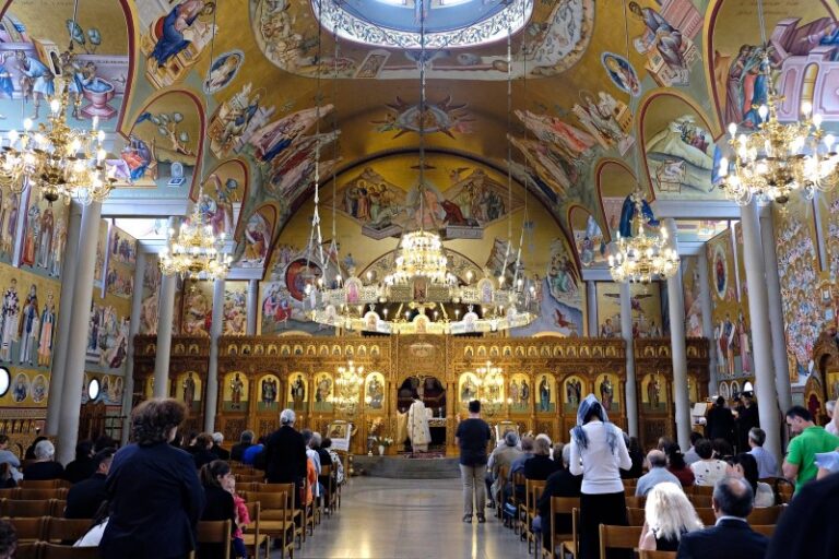 Iglesia Ortodoxa Griega de San Nectario: Un Santuario de Fe y Maravillas