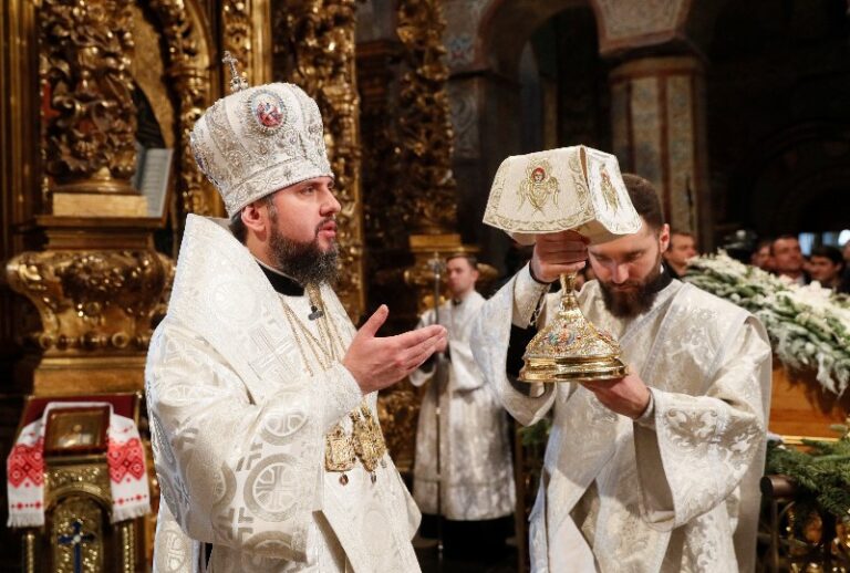 La Misa Ortodoxa: Una Puerta a la Comunión con Dios