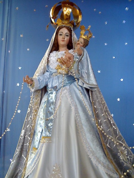 Poesía a la Virgen María de 4 Estrofas: Una Guía Informativa